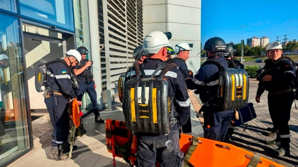 Ataque russo contra shopping deixa ao menos 15 mortos na Ucr&acirc;nia 
