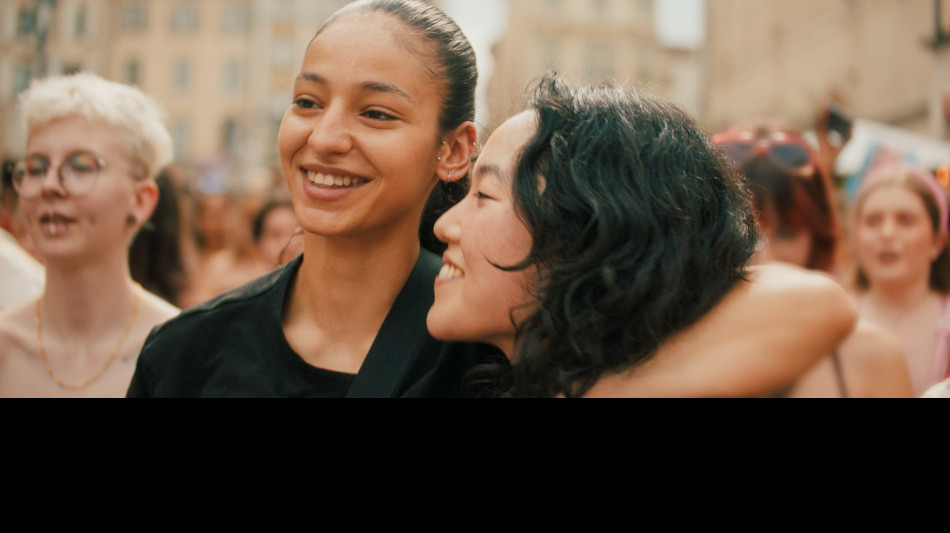  'La pi&ugrave; piccola' premiato a Cannes, in Italia &egrave; stato vietato ai minori di 14 anni 