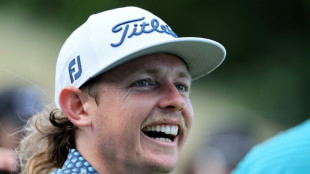 Smith trails Wolff by one in LIV Golf debut