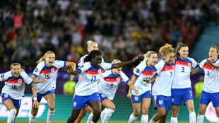 "Eines der härtesten Spiele": Wankende Engländerinnen "stolz"