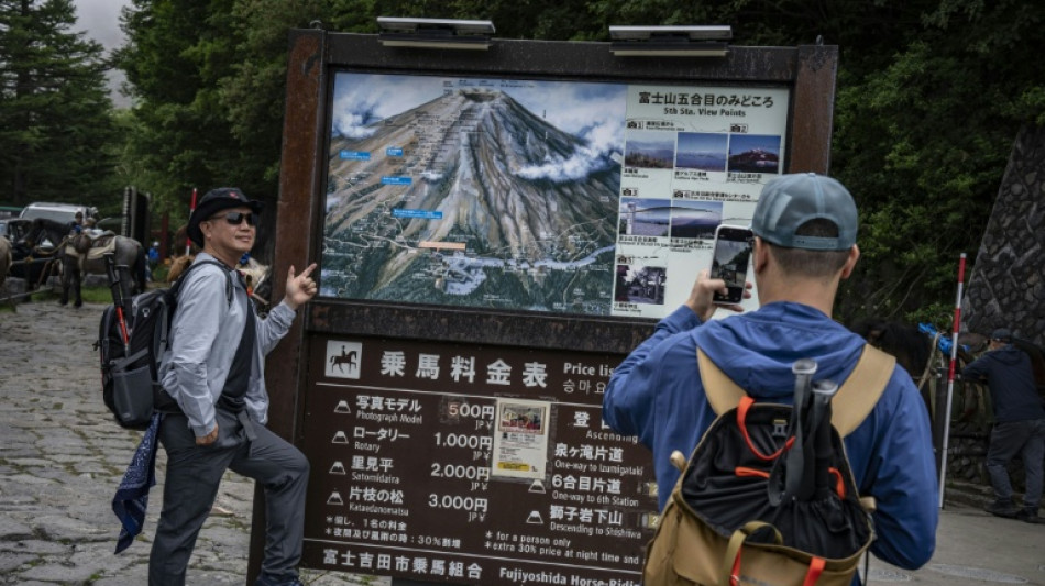  Japon: deux morts sur le mont Fuji, une femme de 99 ans secourue 