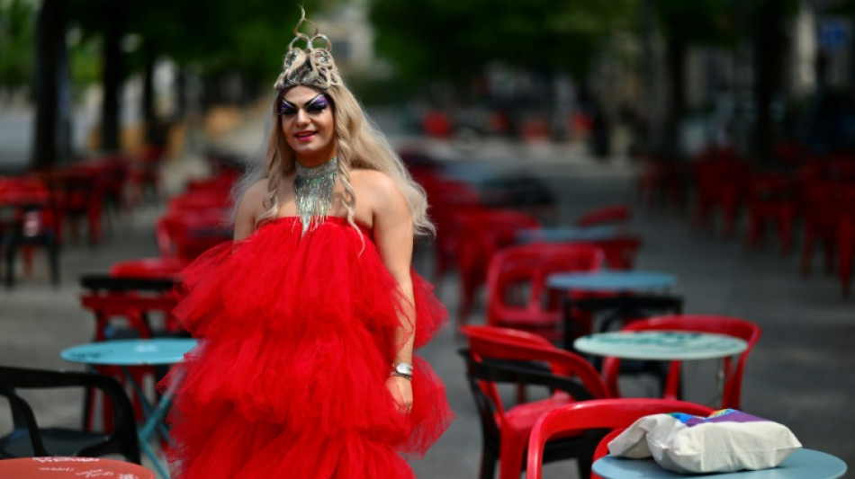 La 'drag queen' Miss Martini quiere "llevar alegría" al relevo de la llama