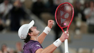 Roland-Garros: Swiatek &eacute;limin&eacute;e, premiers quarts en Grand Chelem pour Fonseca et Jodar