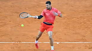 Djokovic estreia com vitória sobre argentino Etcheverry no Masters 1000 de Roma