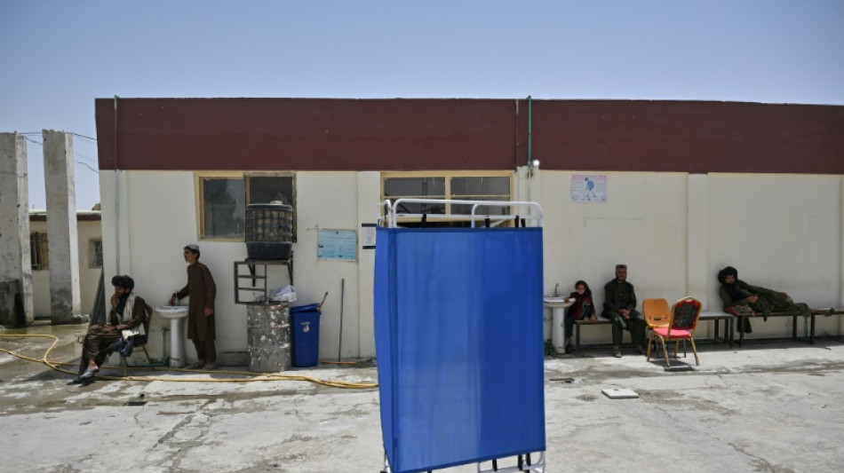 Afganist&aacute;n se sumerge en la pobreza y la enfermedad tras el regreso de los talibanes