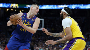 NBA: les Nuggets battent les Lakers d'entr&eacute;e, duel &eacute;pique entre Jokic et Davis