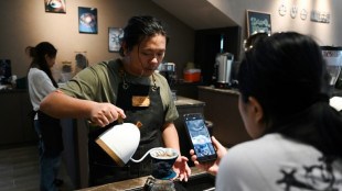 En Chine, une capitale du th&eacute; c&egrave;de sa tasse au caf&eacute;