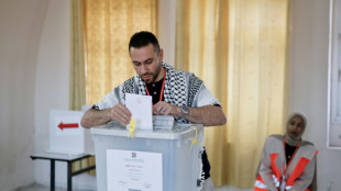 Con bajo nivel de participaci&oacute;n, palestinos votaron en las primeras elecciones desde la guerra en Gaza
