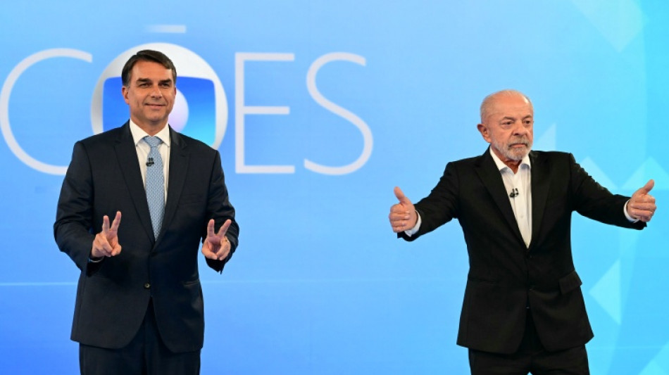  Lula y Bolsonaro moderan el tono en &uacute;ltimo debate para captar indecisos en Brasil 
