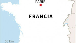 Un automóvil embiste accidentalmente a peatones en el noroeste de Francia, un muerto y varios heridos