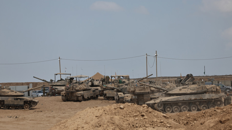 Idf fa esplodere blindati telecomandati dentro Gaza City