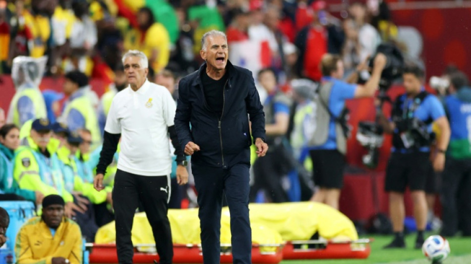 Gana enfrentar&aacute; o jogo 'mais f&aacute;cil' da Copa do Mundo contra a Inglaterra, diz Queiroz 