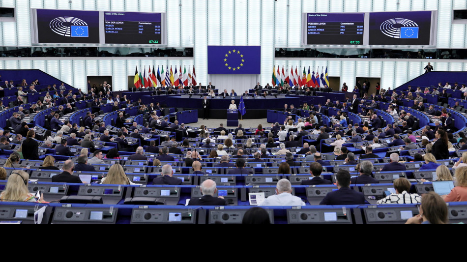  All'Eurocamera asse Ppe-destre su Ceuta, 'preoccupano politiche di Sanchez' 