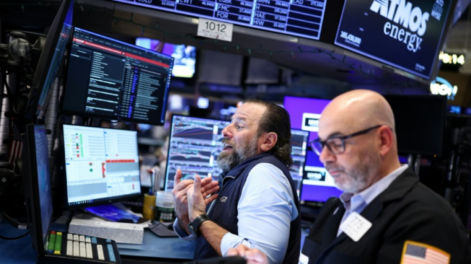  Wall Street termine sur la d&eacute;fensive 