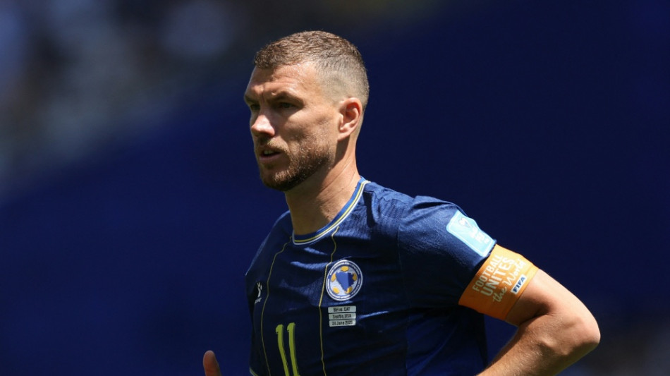  Dzeko tritt aus Bosniens Nationalmannschaft zur&uuml;ck 