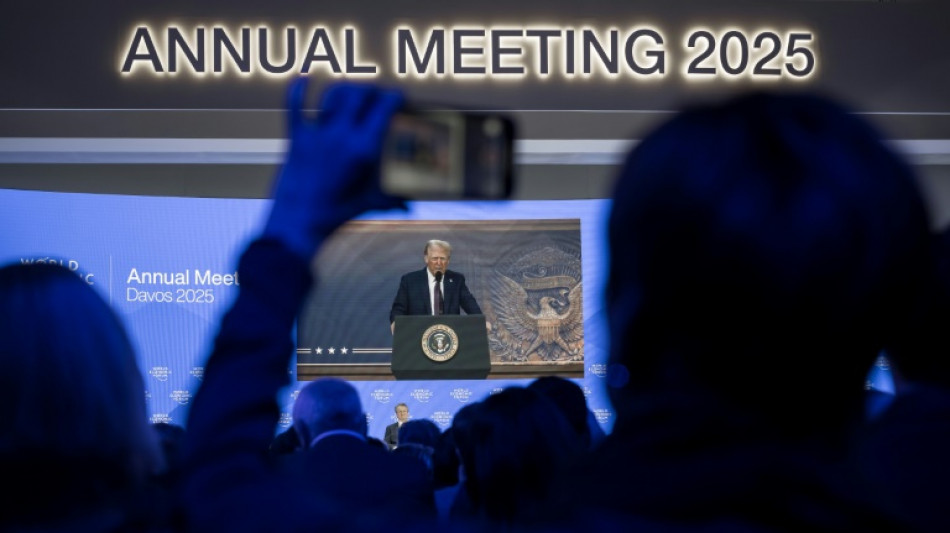 Venez en Am&eacute;rique ou payez des taxes, lance Trump aux patrons r&eacute;unis &agrave; Davos