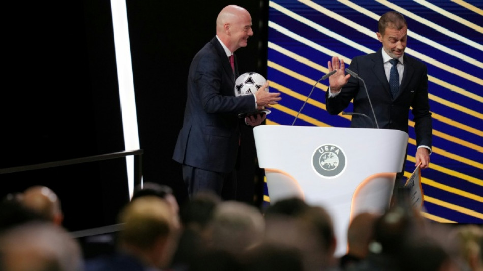  Uefa e Concacaf mant&ecirc;m press&atilde;o sobre Infantino, apesar da retirada de plano de investimento privado 
