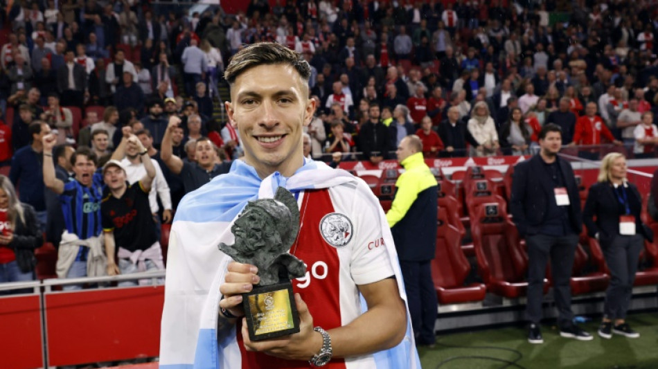 Foot: Manchester United acquiert le d&eacute;fenseur Lisandro Martinez pour 57 M EUR