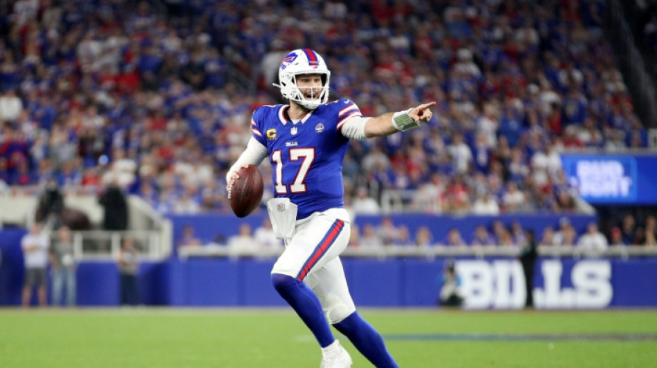 Allen lights up Bills' new stadium with 41-31 win over Lions 