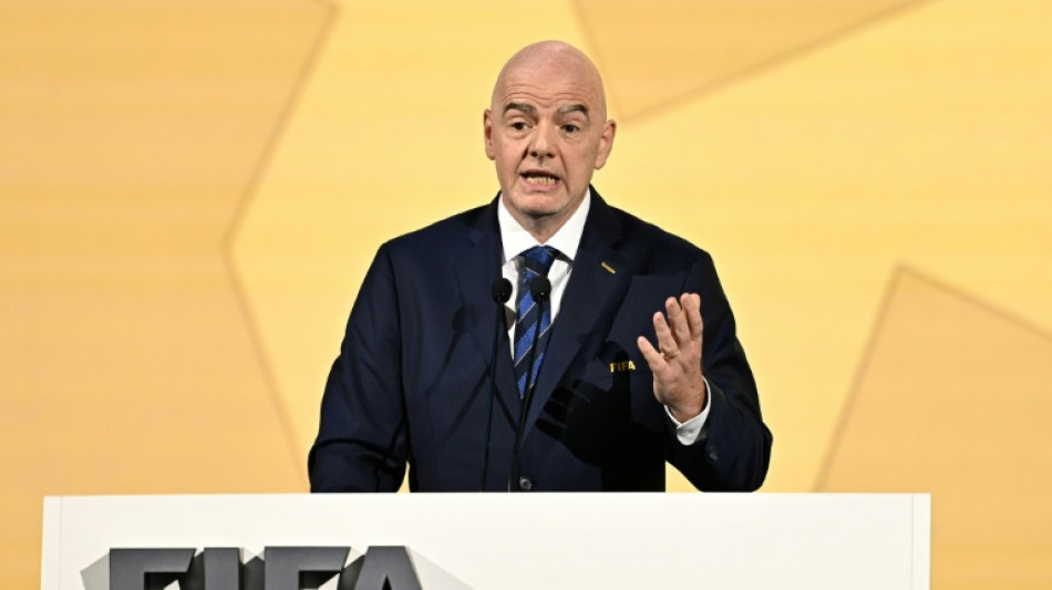  Infantino proposes consulting federations to reform FIFA 