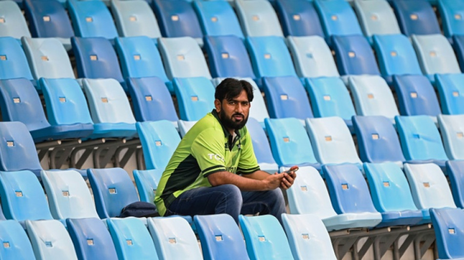 Pakistan Asia Cup match belatedly goes ahead amid India handshake row