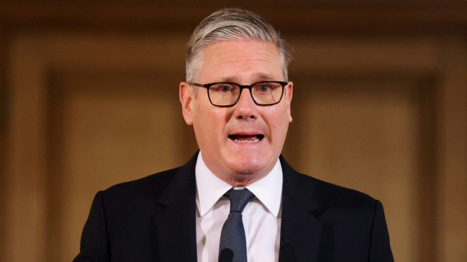  Starmer will nach Wahlniederlage "weder nach rechts noch nach links abbiegen" 