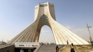 La guerra en Ir&aacute;n deja intacta a la rep&uacute;blica isl&aacute;mica y a una oposici&oacute;n dividida