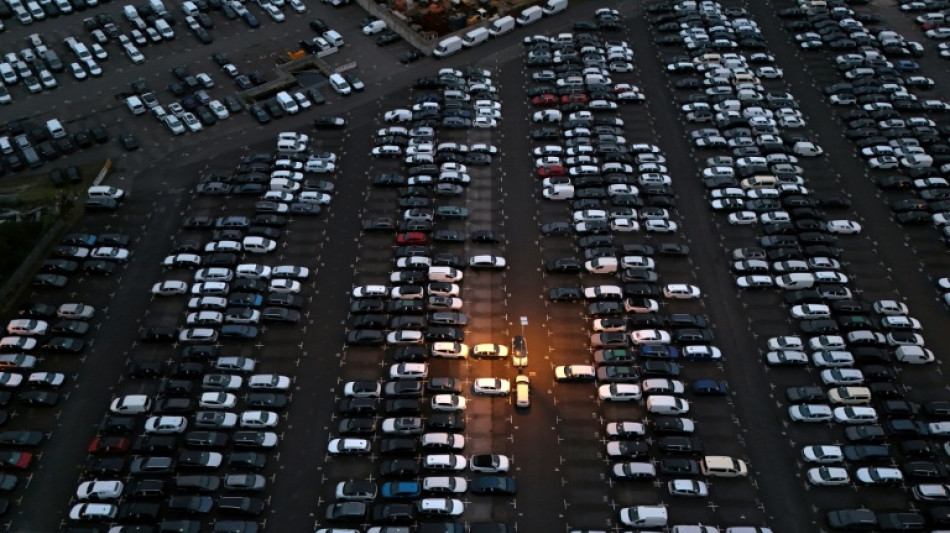  Trump says will raise US tariffs on EU cars to 25% 
