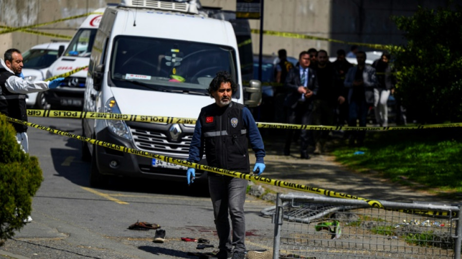  Gunman killed, 2 wounded in shootout outside Israel's Istanbul consulate 