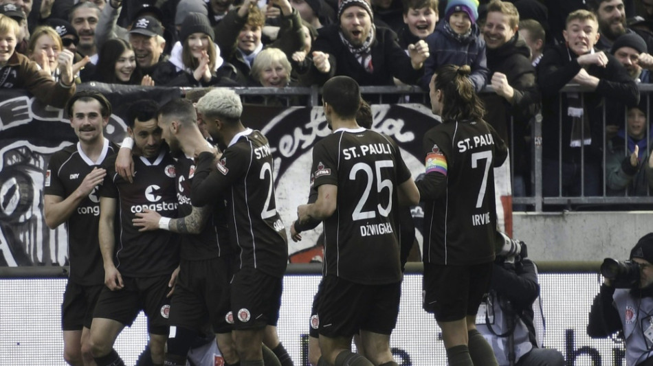 Nach H&uuml;rzeler-Unterschrift: St. Pauli schl&auml;gt Hertha 