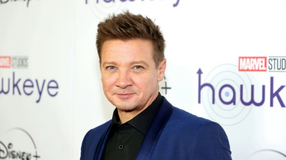Actor Jeremy Renner en estado cr&iacute;tico tras accidente con quitanieves
