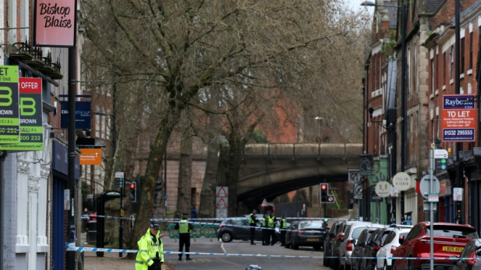  Autofahrer in England rammt Gruppe von Fu&szlig;g&auml;ngern - sieben Verletzte 