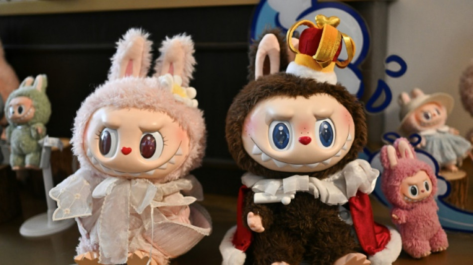 De P&eacute;kin &agrave; Rihanna, les poup&eacute;es Labubu mascottes du soft power chinois