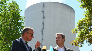 Merz und Söder drängen Ampel zu Entscheidung über längere Nutzung der Atomkraft