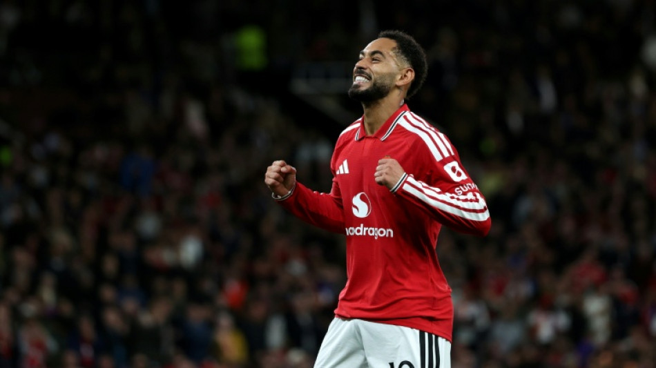  Manchester United goleia estreante Sabah na Champions 