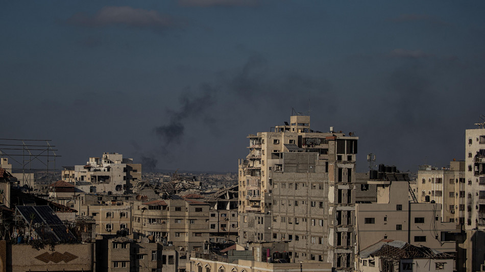 Wafa, 'raid aereo israeliano su un mercato a Gaza, 12 morti'