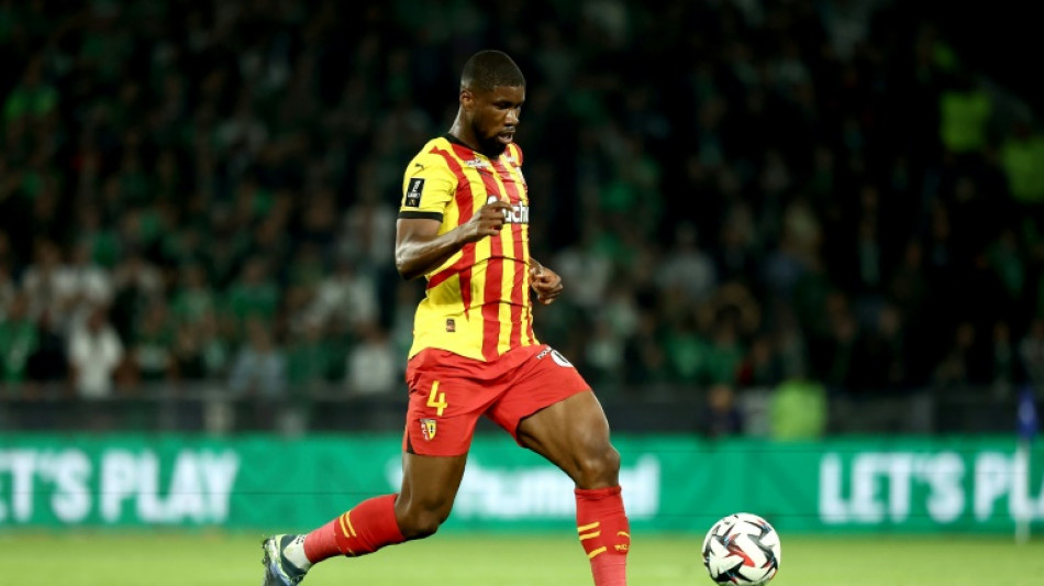 Ligue 1: &agrave; Lens, le choix du roc Danso