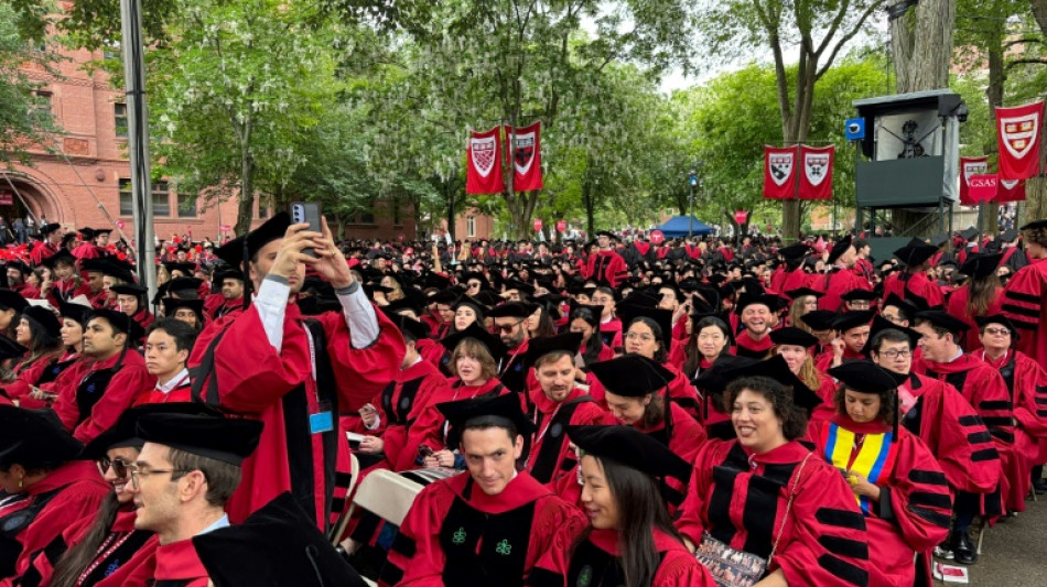 Harvard darf vorerst weiter Ausl&auml;nder aufnehmen - Kritik an Trump bei Abschlussfeier