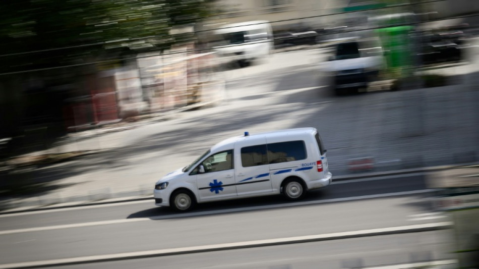  Les ambulanciers priv&eacute;s mobilis&eacute;s avec des mots d'ordre diff&eacute;rents 
