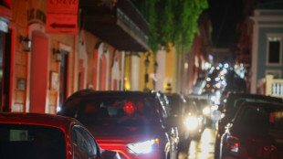 M&aacute;s de la mitad de Puerto Rico recupera la luz tras el apag&oacute;n en la v&iacute;spera
