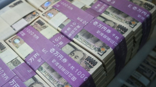 Asian stocks unable to track Wall St higher, yen holds at 40-year low