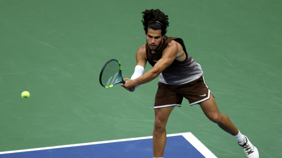  US Open: Alcaraz spielt sich nach Satzverlust frei 