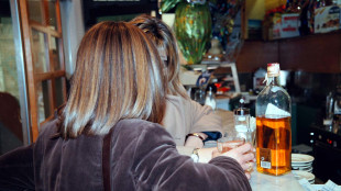 Giovani donne più a rischio di cancro, colpa di alcol e fumo