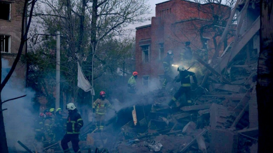  Ukraine: au moins cinq morts et 34 bless&eacute;s dans des frappes russes &agrave; Dnipro 