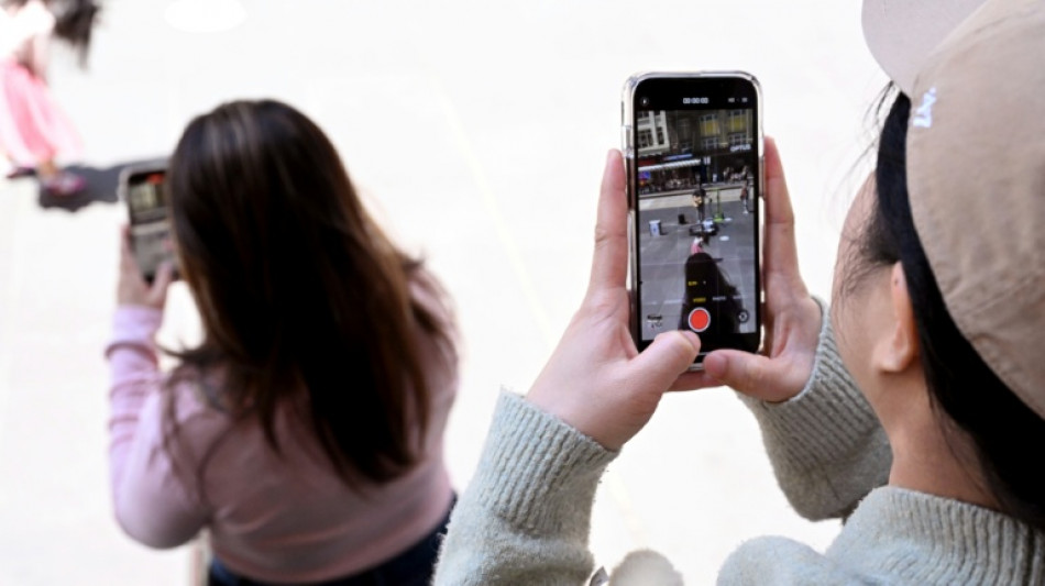  La prohibici&oacute;n de los adolescentes en las redes sociales en Australia tuvo poco impacto, dice un estudio 