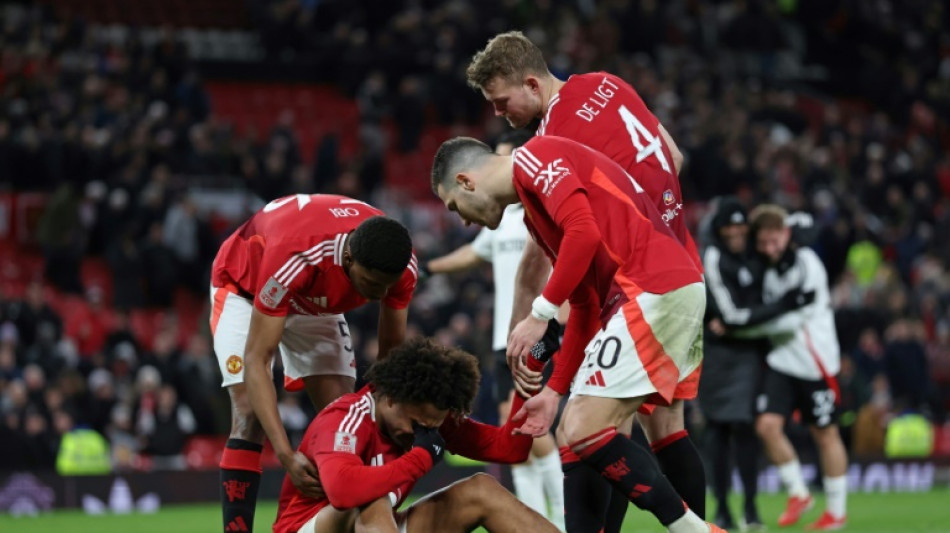 Atual campe&atilde;o, United &eacute; eliminado da Copa da Inglaterra nos p&ecirc;naltis pelo Fulham