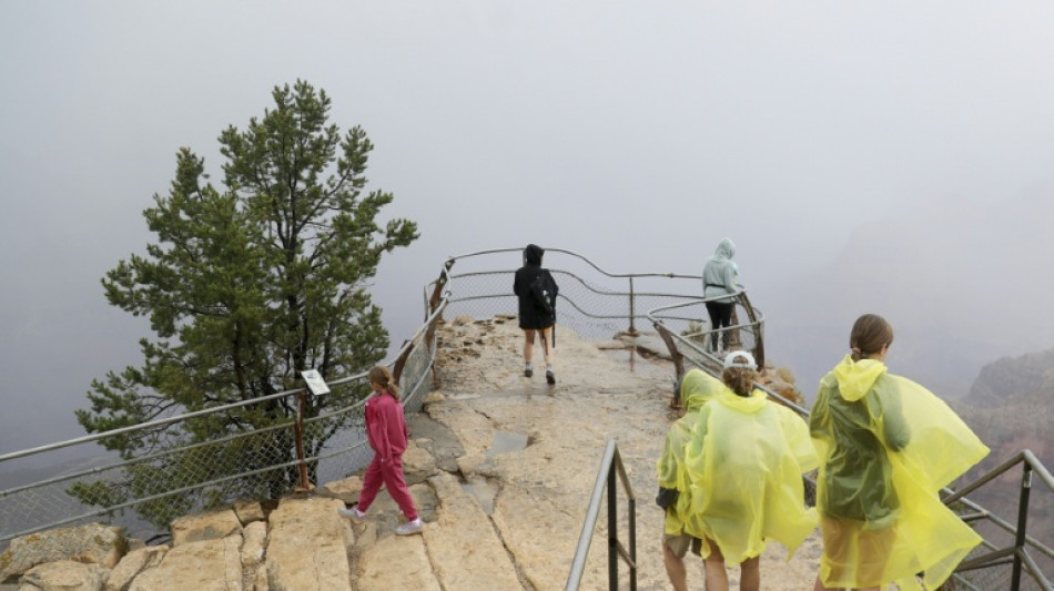  Heavy rain at Grand Canyon after flood kills 2, dozen missing 