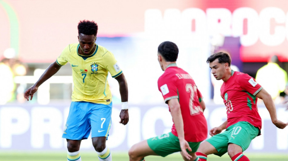  Kein Glanz ohne Neymar: Brasilien stolpert zum Start 