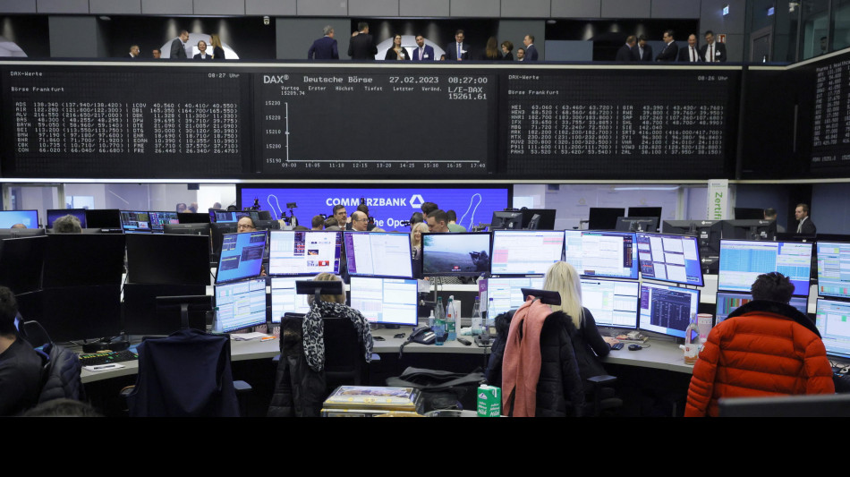  Borsa: Milano positiva (+0,74%) con l'Europa e i futures di Wall Street 