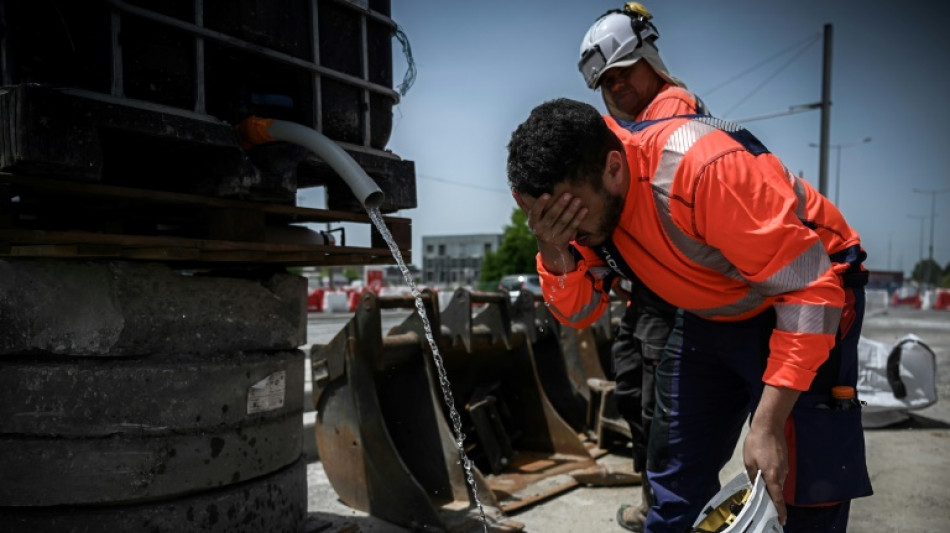 Onda de calor coloca Paris em alerta vermelho e fecha escolas na Europa
